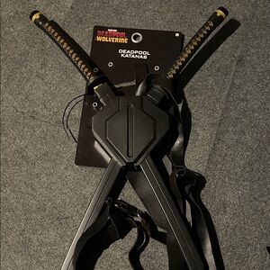 Deadpool Wolverine Katanas Set